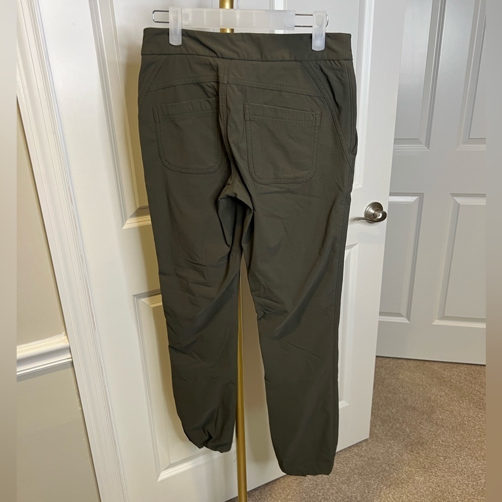 Athleta Forrest green wanderer hiking athletic pants - Picture 11 of 11
